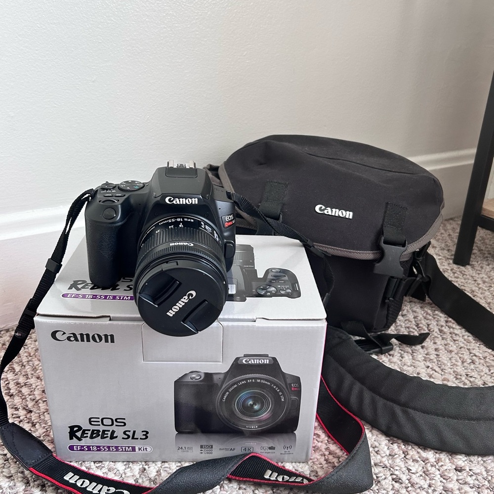 Canon EOS Rebel SL3 Zoom EF-S18-55mm Lens Kit 64GB SD Card & Case Included